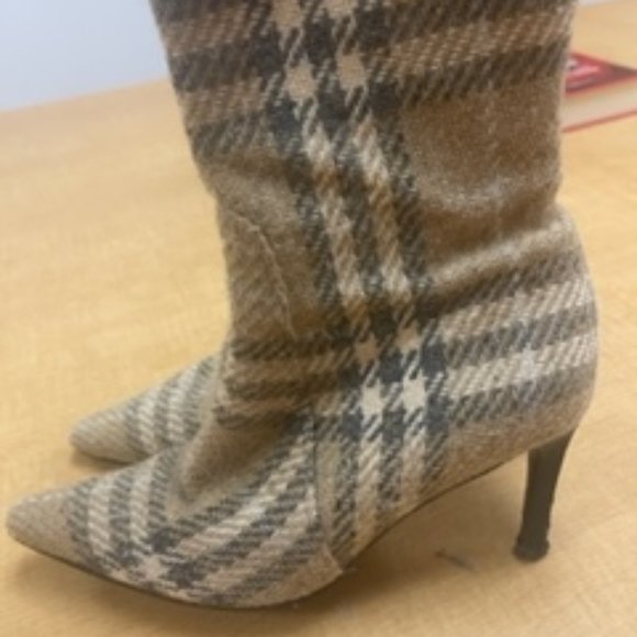 authentic Burberry ankle boots size 8 (38) - Picture 4 of 6